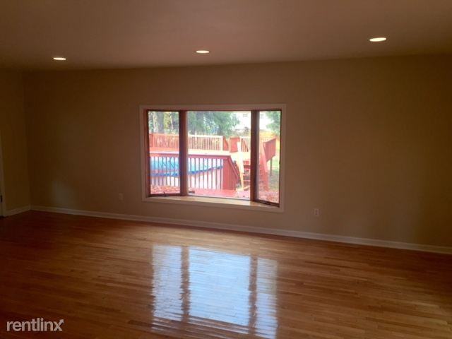 8 Hemingway Pl - Photo 2 of 20