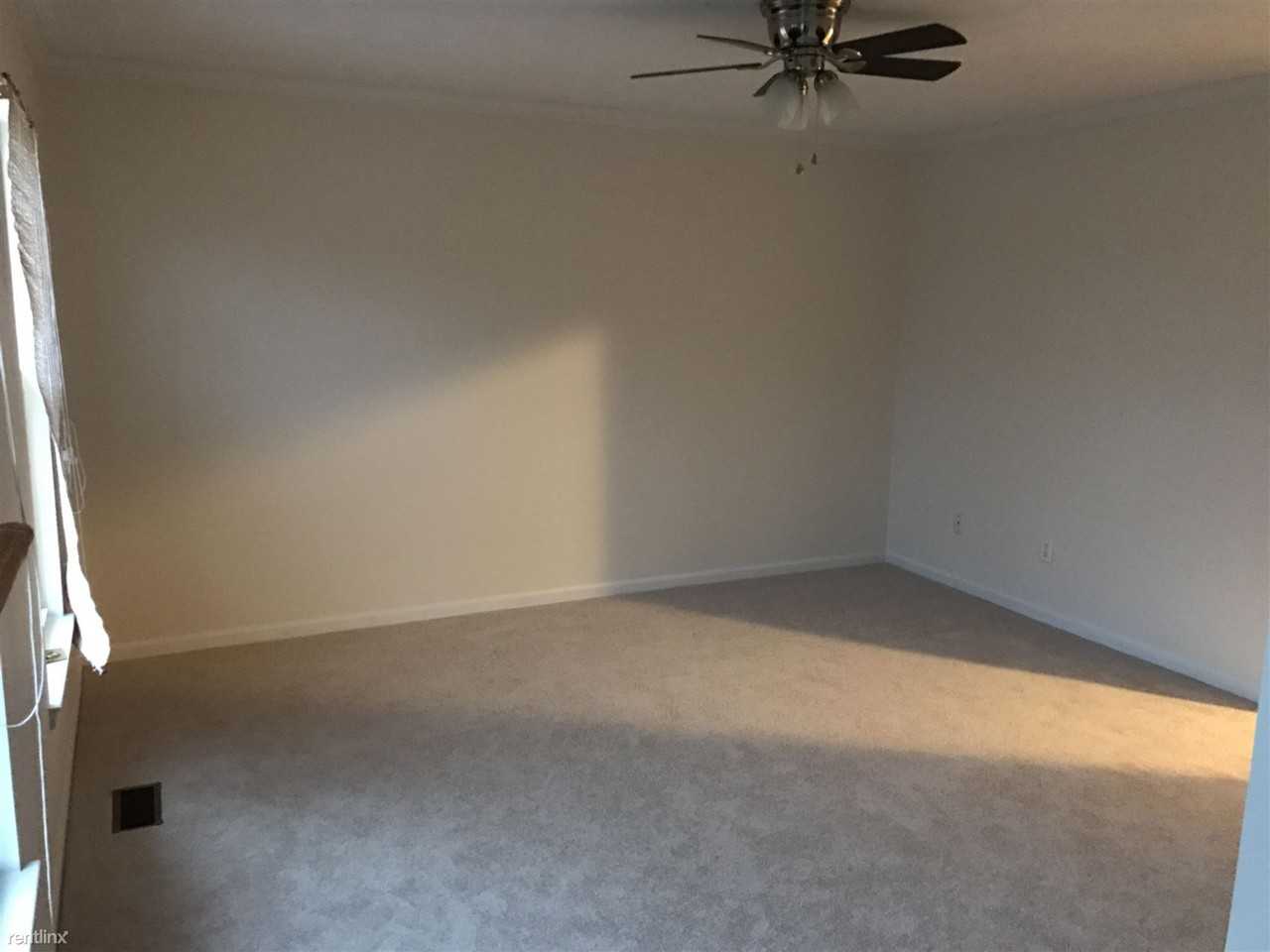 113 W Shetland Ct - Photo 3 of 10