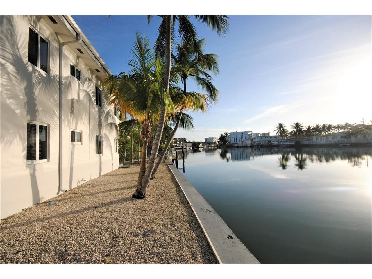 8340 Byron Avenue, Miami Beach, FL 33141 1 Bedroom Apartment for Rent