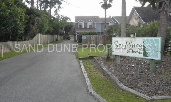 8288 Covewood Ln - Photo 2 of 32