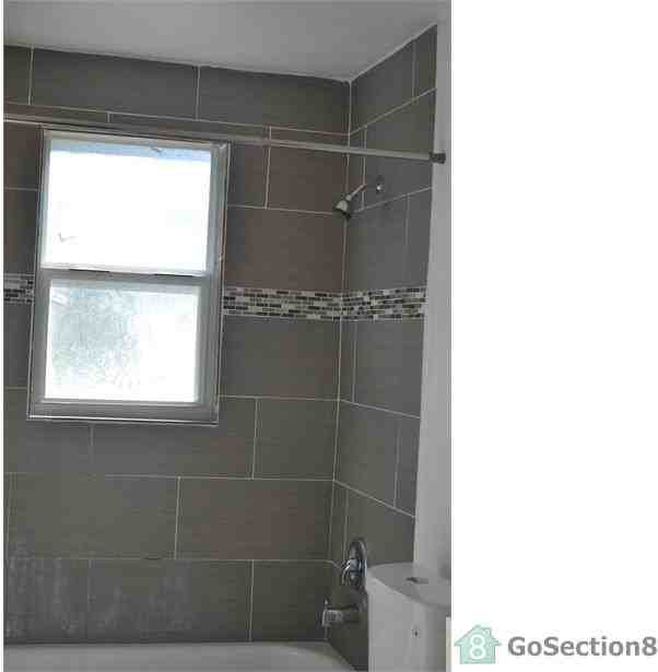 1736 21st Ave S - Photo 3 of 8