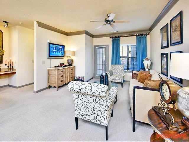 Station on Peachtree - Photo 2 of 10