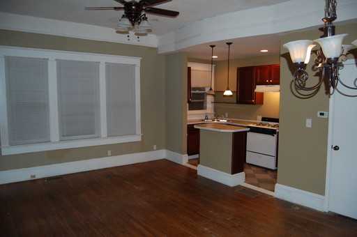 141 W Davis St - Photo 2 of 8