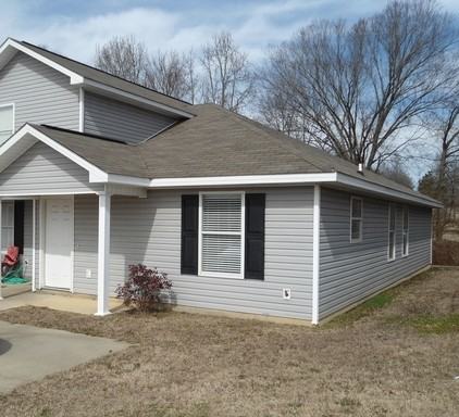 107 Jackson Shoals Cir - Photo 2 of 13