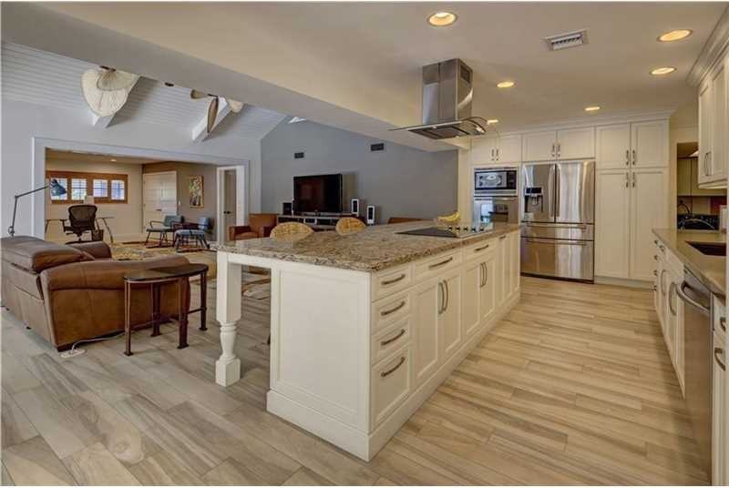 630 Middle River Dr - Photo 3 of 8