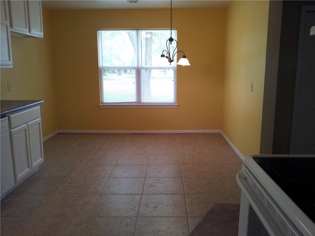 209 3rd Ave SE - Photo 3 of 7