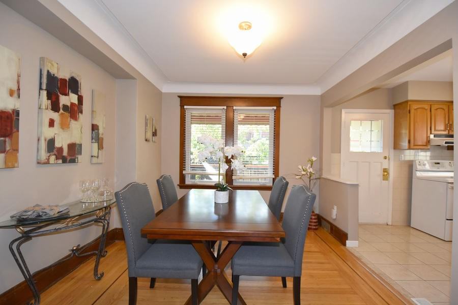 272 Stinson Crescent - Photo 3 of 6