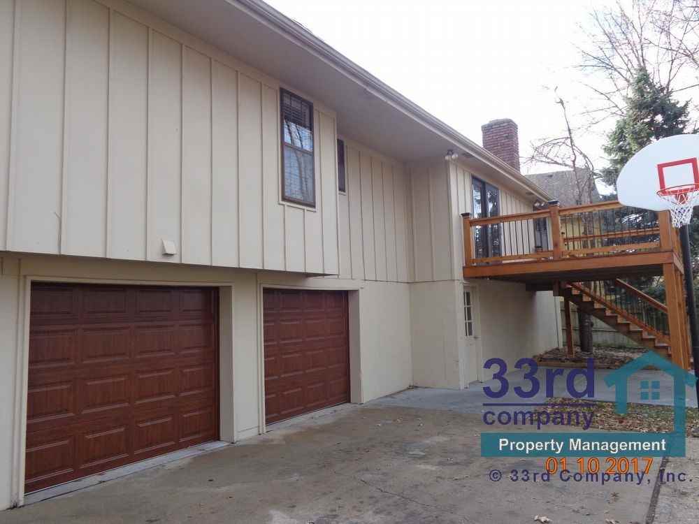 7916 Bradshaw St - Photo 2 of 17