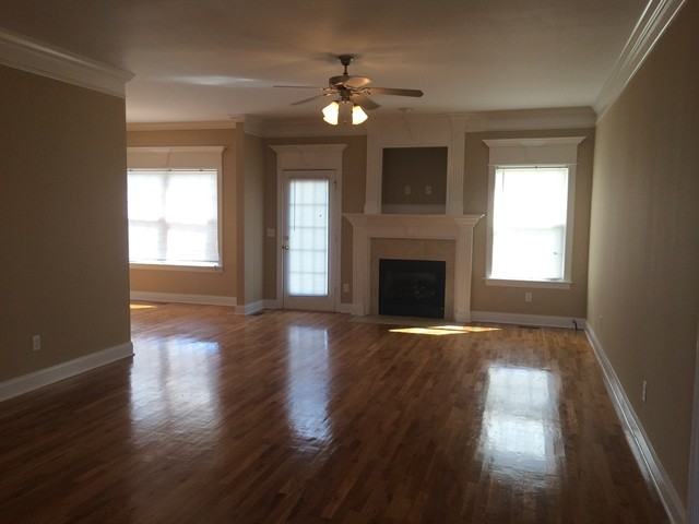 636 Osborne Ln - Photo 3 of 17
