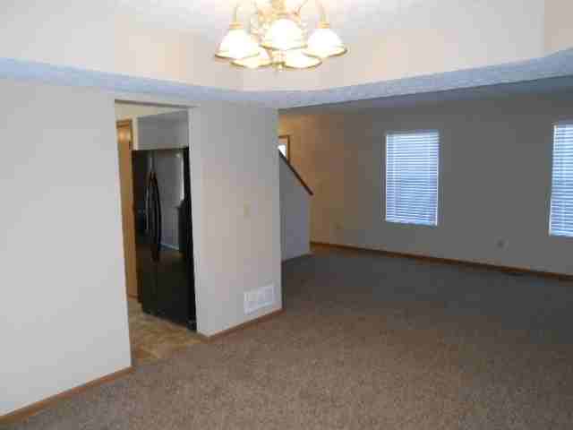 1554 Windsong Dr - Photo 3 of 21