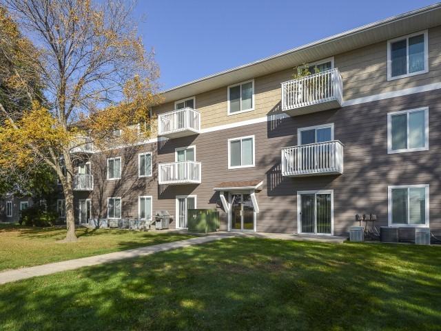Briarwood Apartments - Photo 2 of 12