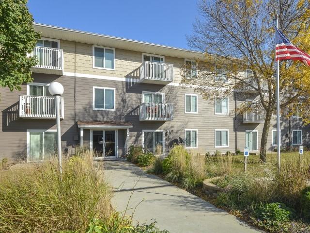 Briarwood Apartments - Photo 3 of 12