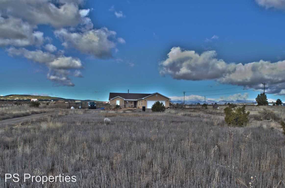 3 Zachary Ln - Photo 2 of 12