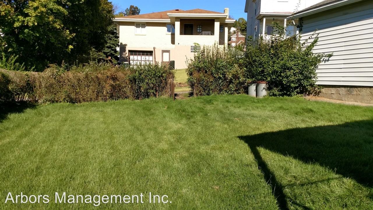 608 8th St - Photo 3 of 13