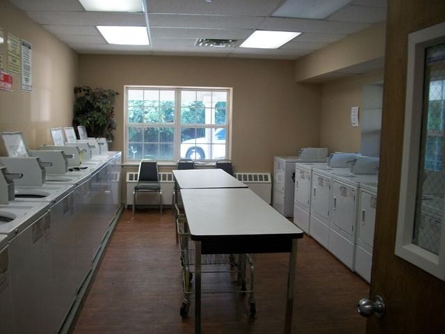 Nu Horizons Manor - Photo 3 of 8