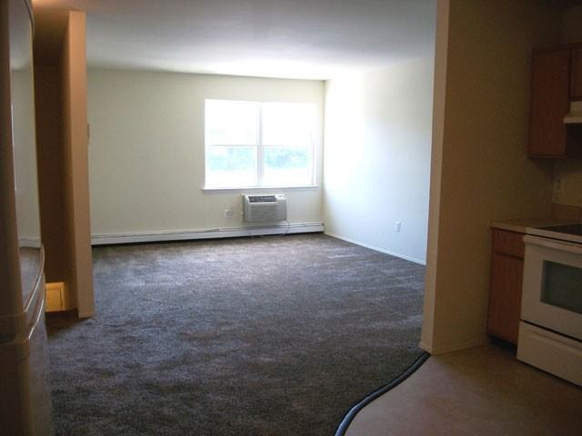 Nu Horizons Manor - Photo 2 of 8