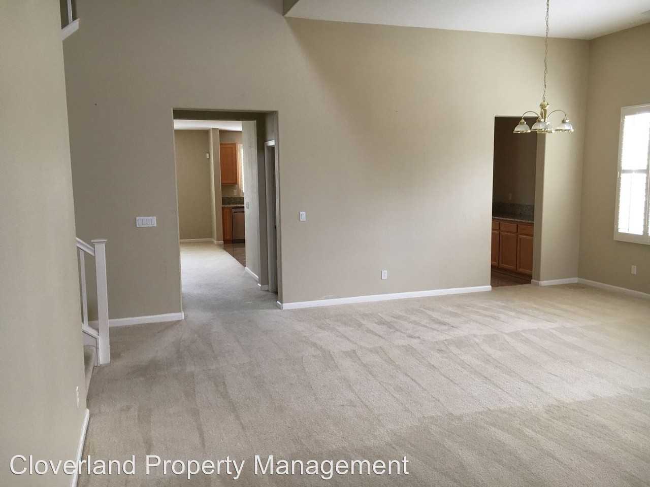 764 Mt Rushmore Dr - Photo 3 of 31