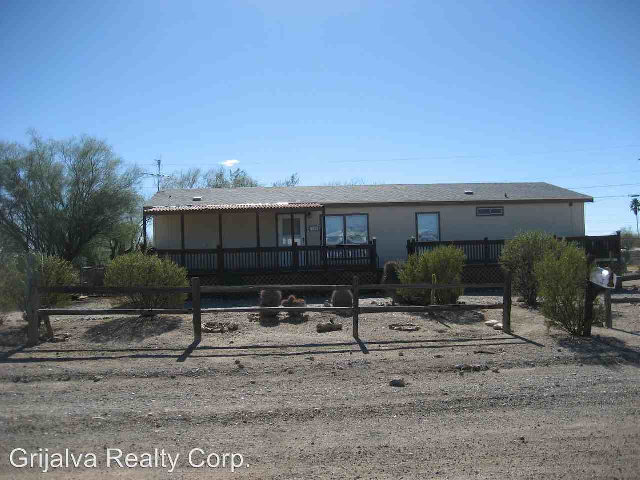 9185 W Henry St - Photo 2 of 14