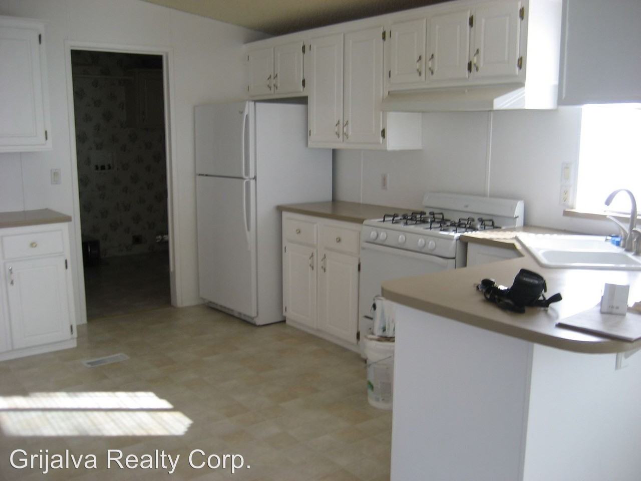 9185 W Henry St - Photo 3 of 14