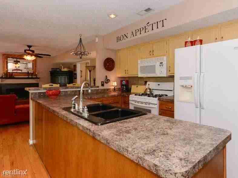 7251 Franklin Ct - Photo 3 of 8