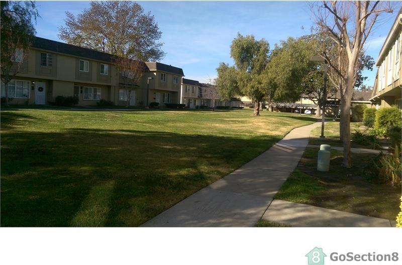 2647 Faust Ct - Photo 2 of 11