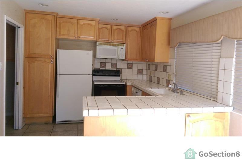 2647 Faust Ct - Photo 3 of 11