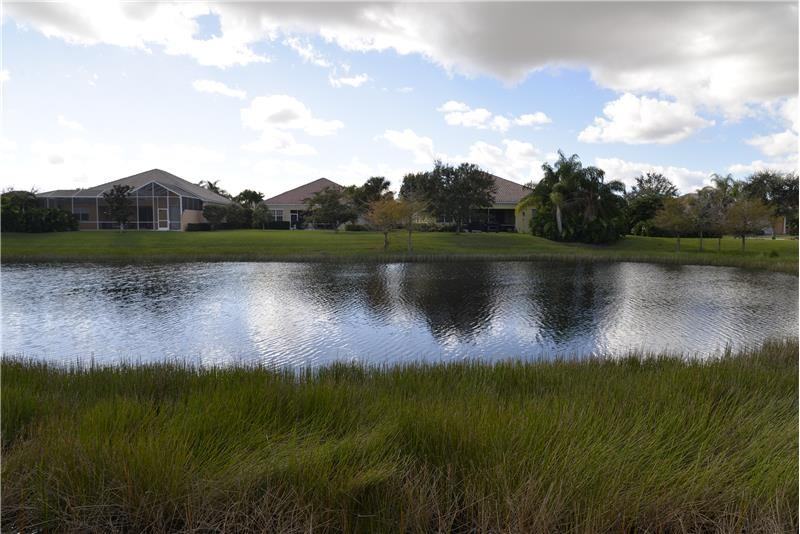 11261 SW Aliceville Dr - Photo 2 of 35