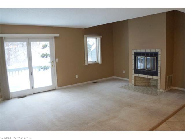 1014 Sandstone Dr - Photo 2 of 11