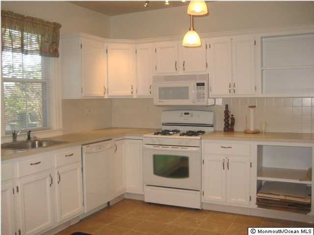 94 Branch Ave - Photo 2 of 7