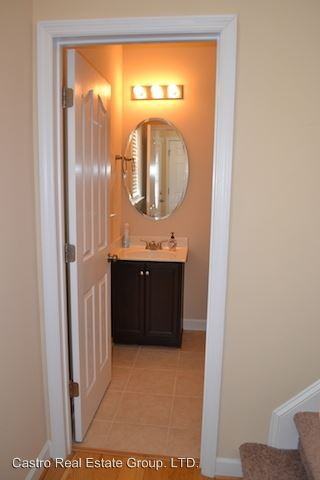 302 Squire Ct - Photo 2 of 31