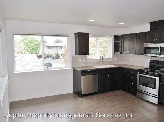 3651 SE Francis St - Photo 3 of 13