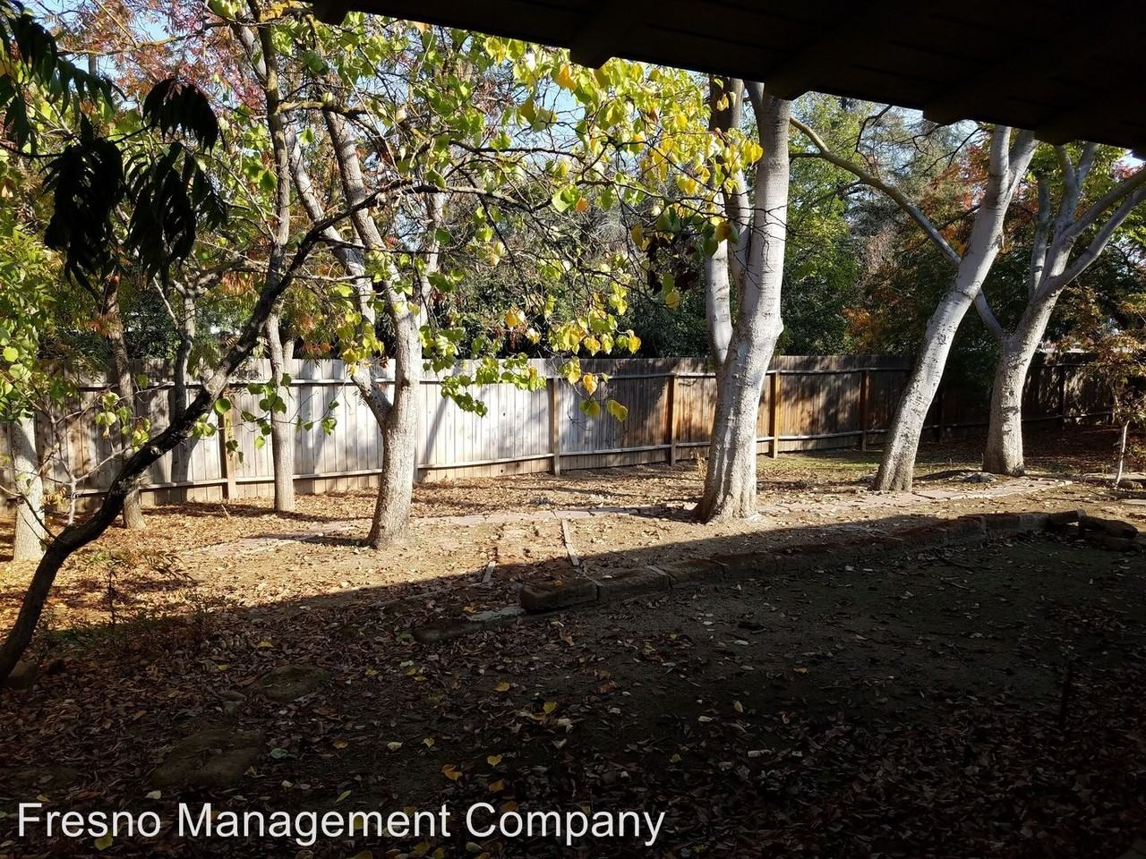 4949 N Glenn Ave - Photo 3 of 21