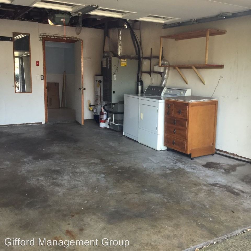 8152 Pace Rd - Photo 2 of 20