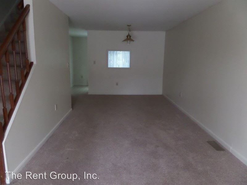 3919 Eastgate Dr - Photo 2 of 10