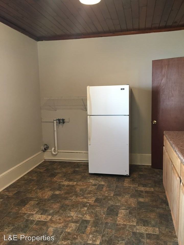 12725 Moores Chapel Rd - Photo 3 of 8