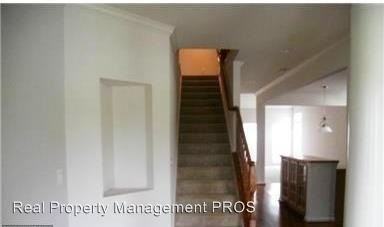 11906 Field Stone Blvd - Photo 2 of 16