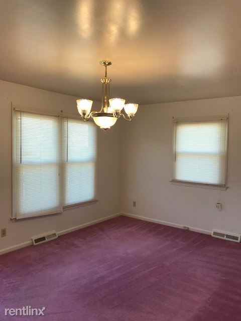 817 Daleview Pl - Photo 2 of 10