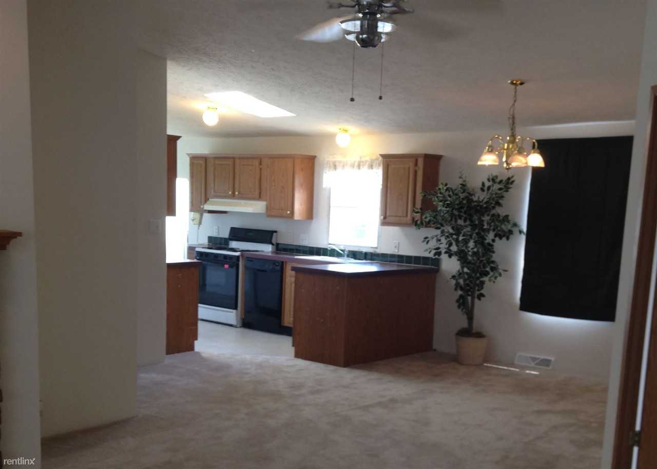 W Carefree Dr & Hwy 13 - Photo 2 of 4