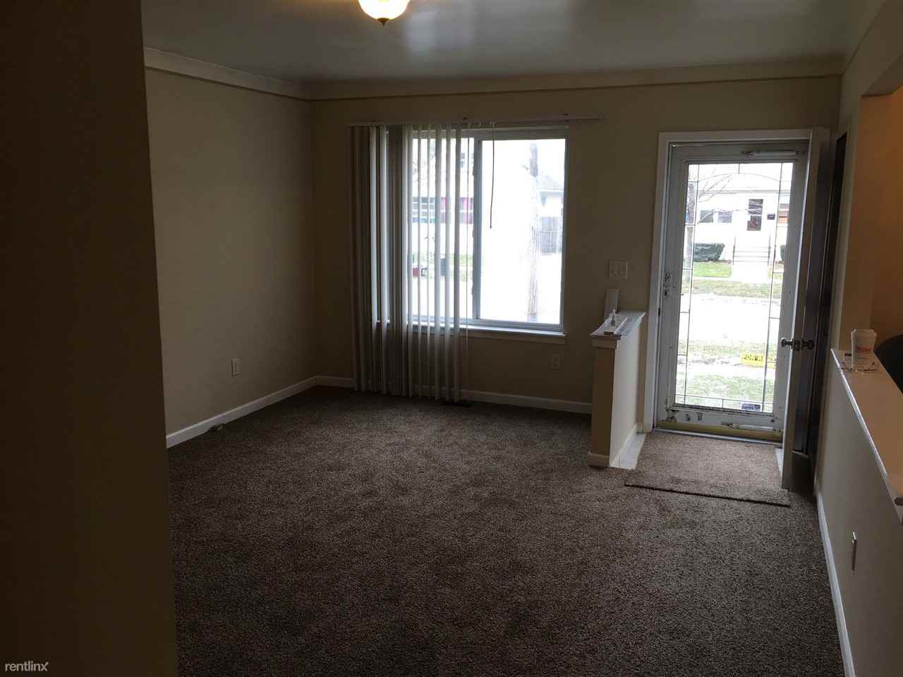 8416 Central St - Photo 3 of 10