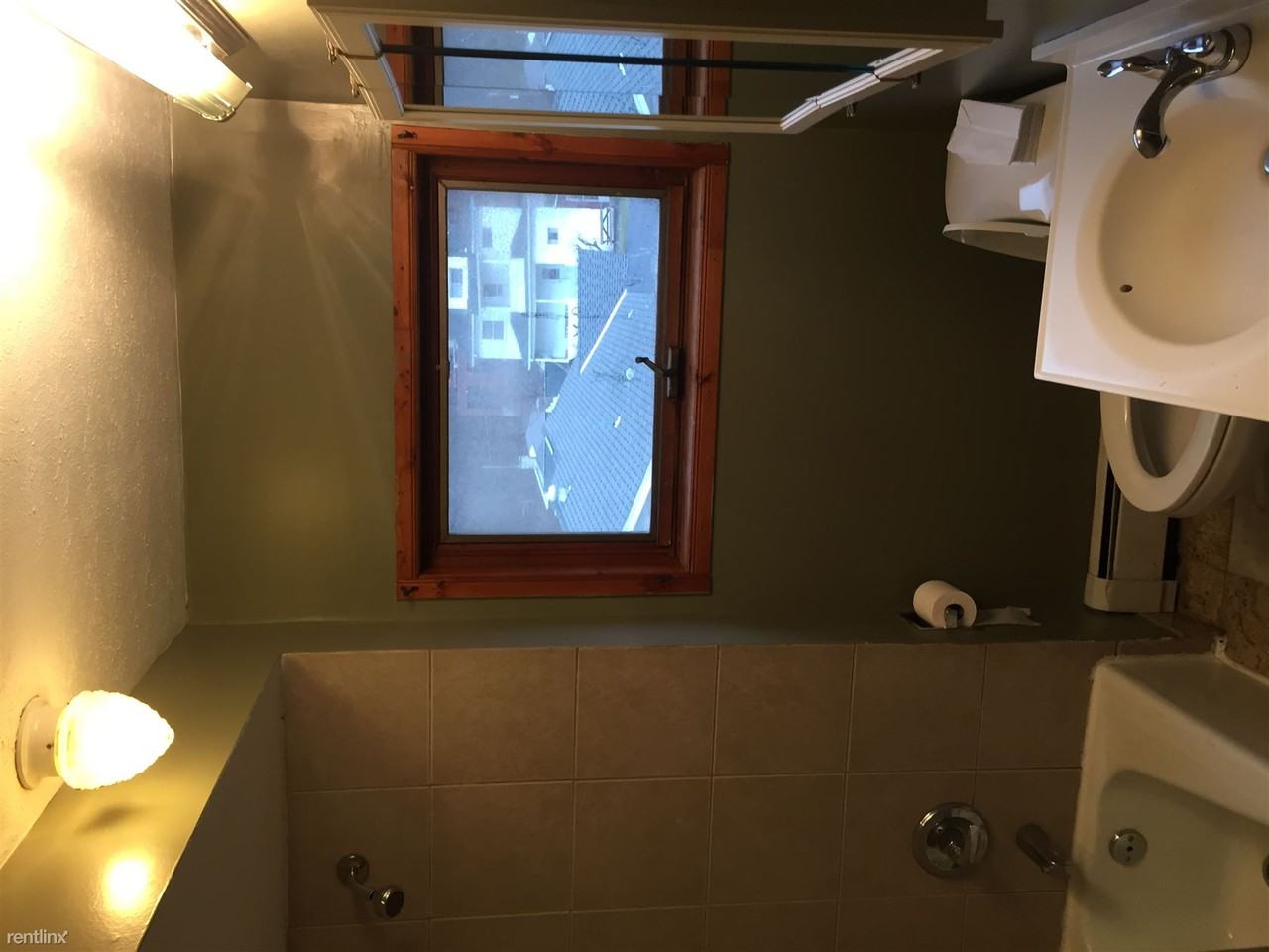 140 W South St - Photo 3 of 6