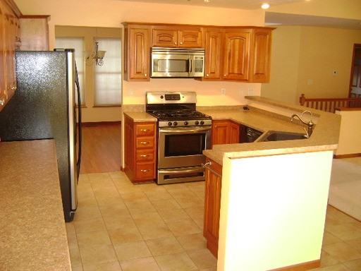 21122 Floralwood Dr - Photo 3 of 20