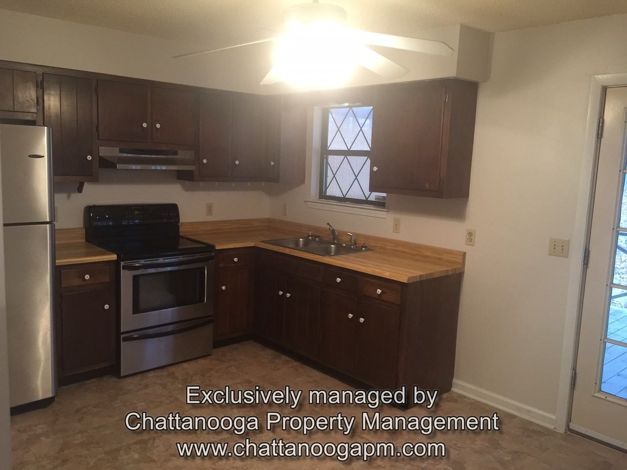 1608 Wendy Cir - Photo 3 of 16