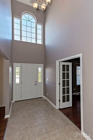 35167 N Ellen Dr - Photo 2 of 25