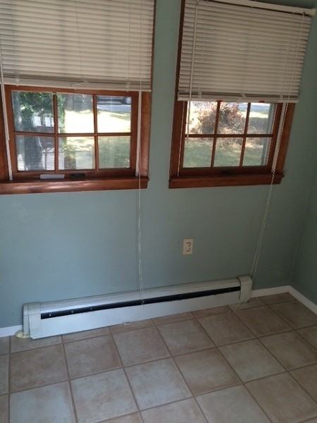 114 Vreeland Ave - Photo 3 of 9