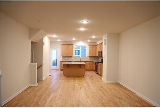 101 5 Fleet Street - Photo 2 of 23