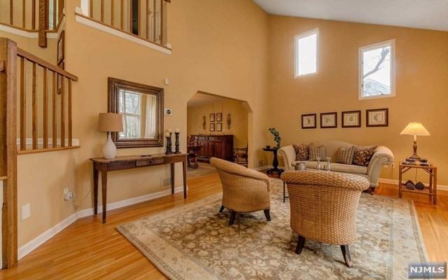 211 Owatonna St - Photo 3 of 25