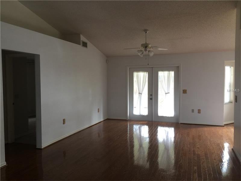 2938 Jennifer Dr - Photo 2 of 10