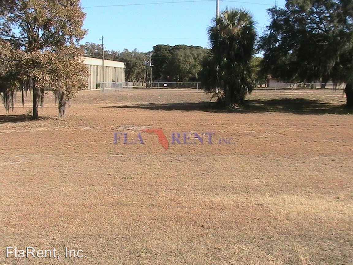 33826 Grant Ave - Photo 3 of 17