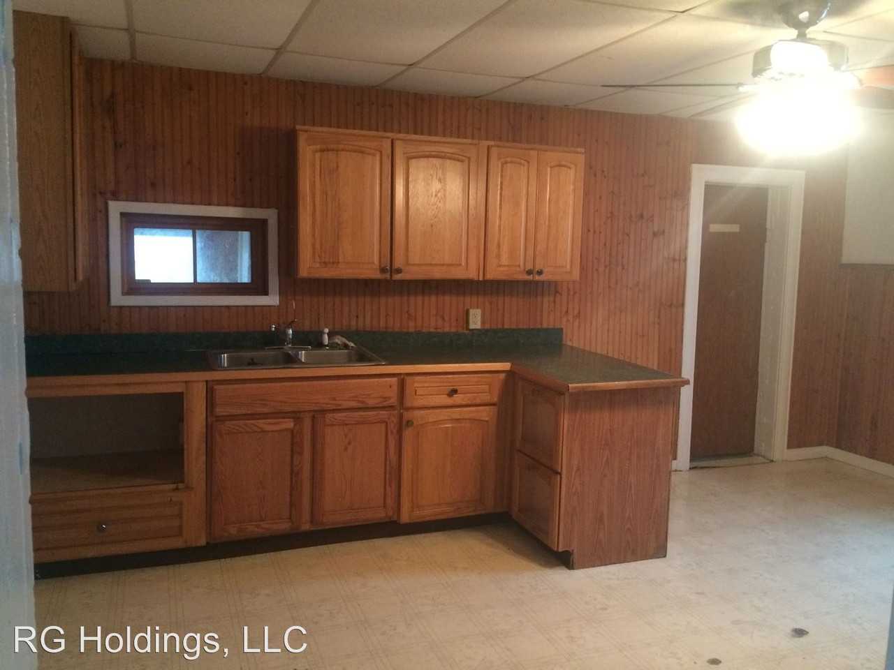 437 2nd Ave S - Photo 3 of 11