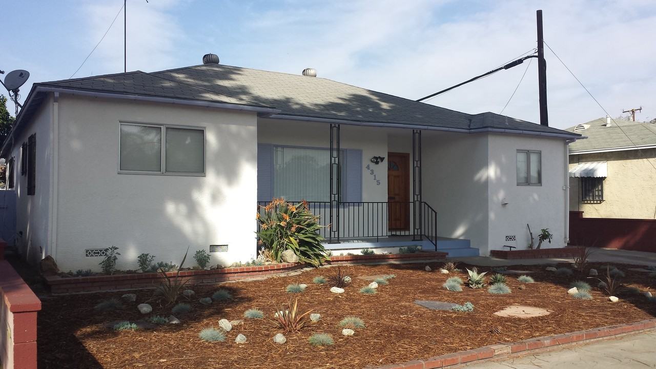 4315 Durfee Ave - Photo 3 of 37